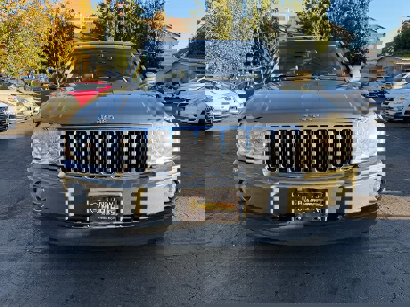 Used 2007 Jeep Grand Cherokee Limited image 2