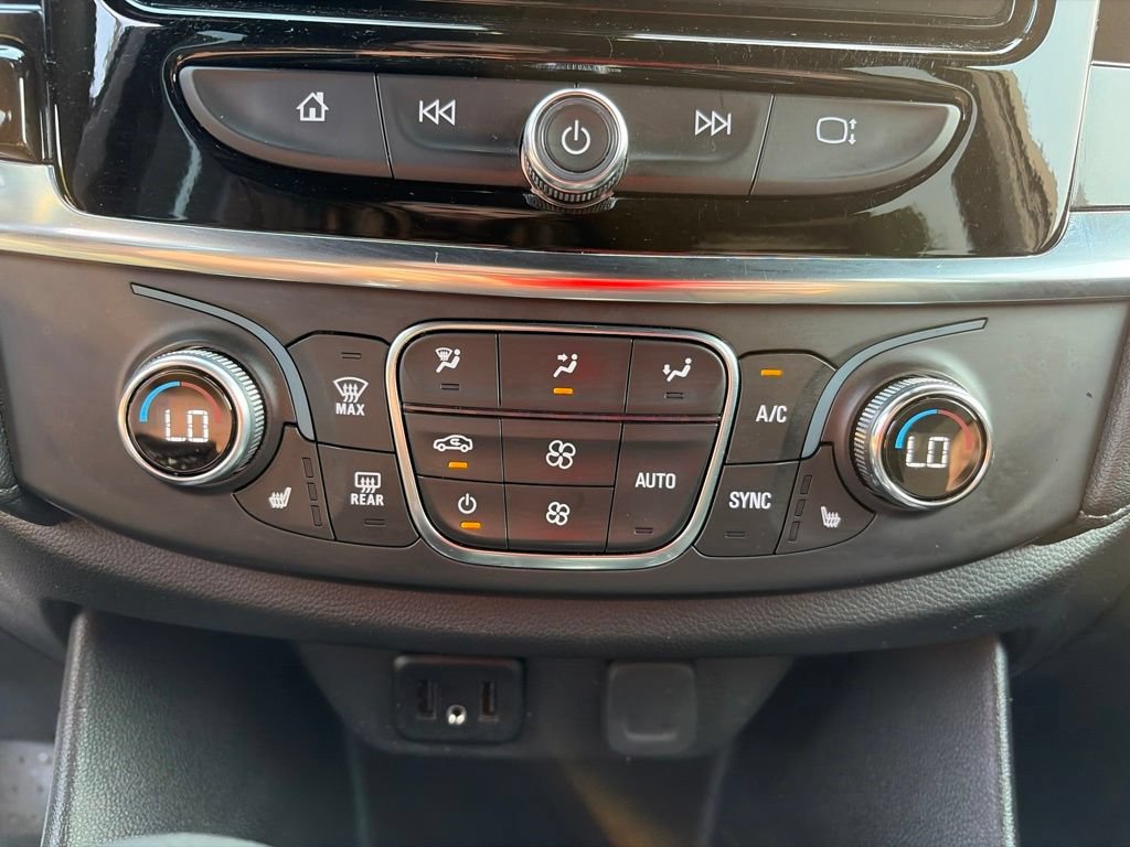 New 2023 Chevrolet Traverse LT w/ LPO, Floor Liner Package AWD/4WD image 33
