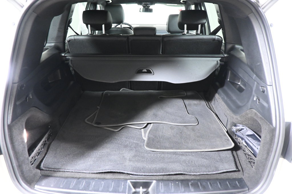 Used 2023 Mercedes-Benz GLB 250 4MATIC image 35
