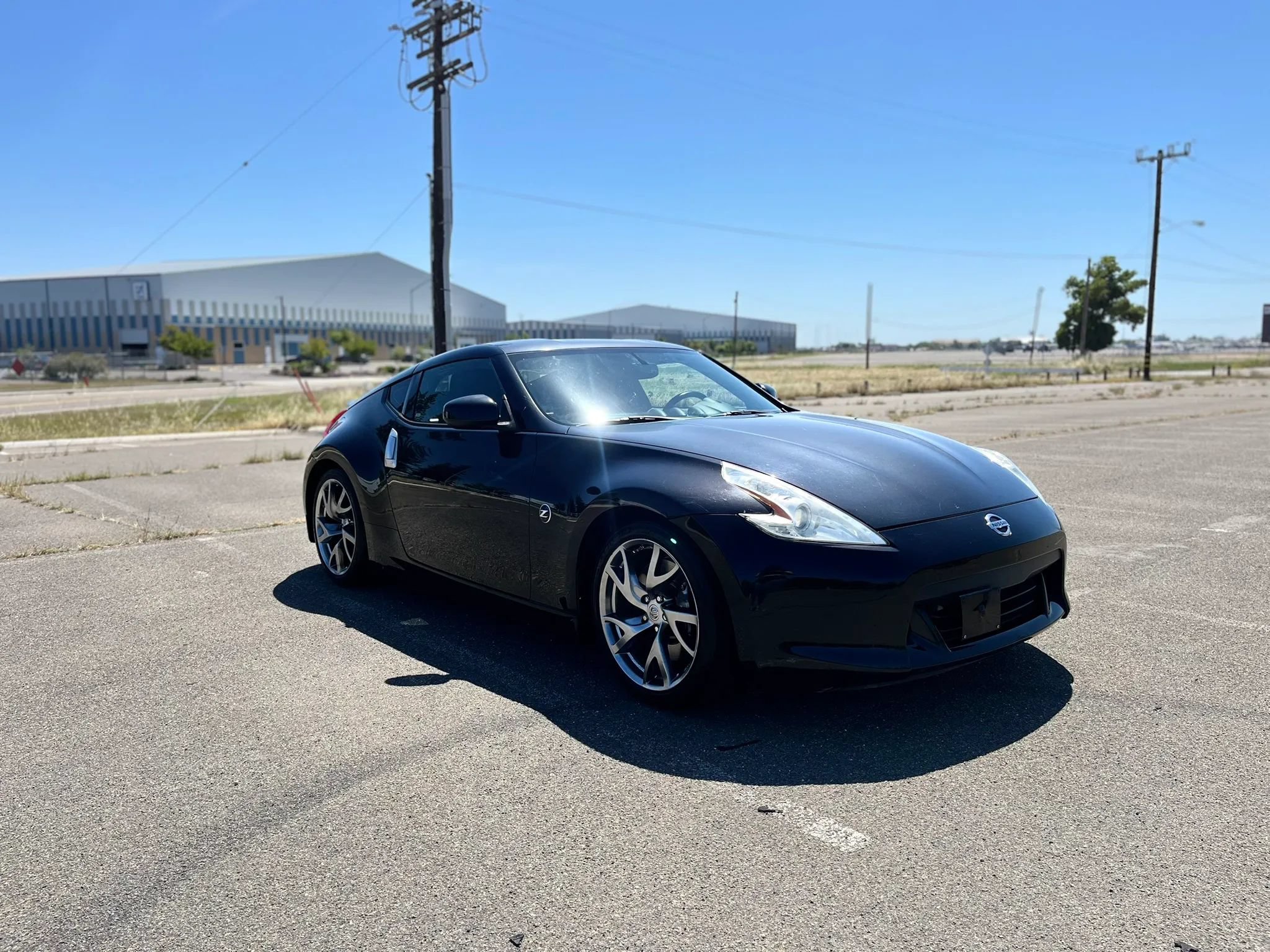 Used 2011 Nissan 370Z Touring w/ Sport Pkg RWD image 3