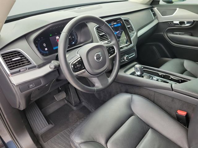 Used 2023 Volvo XC90 B5 Core AWD/4WD image 16