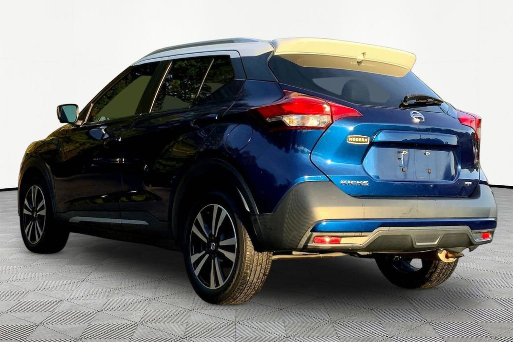 Used 2019 Nissan Kicks SR w/ SR Premium Package image 4