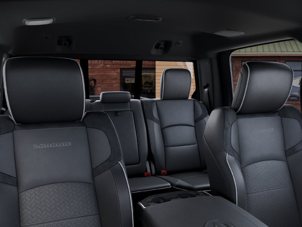 New 2026 RAM 3500 Laramie AWD/4WD image 27