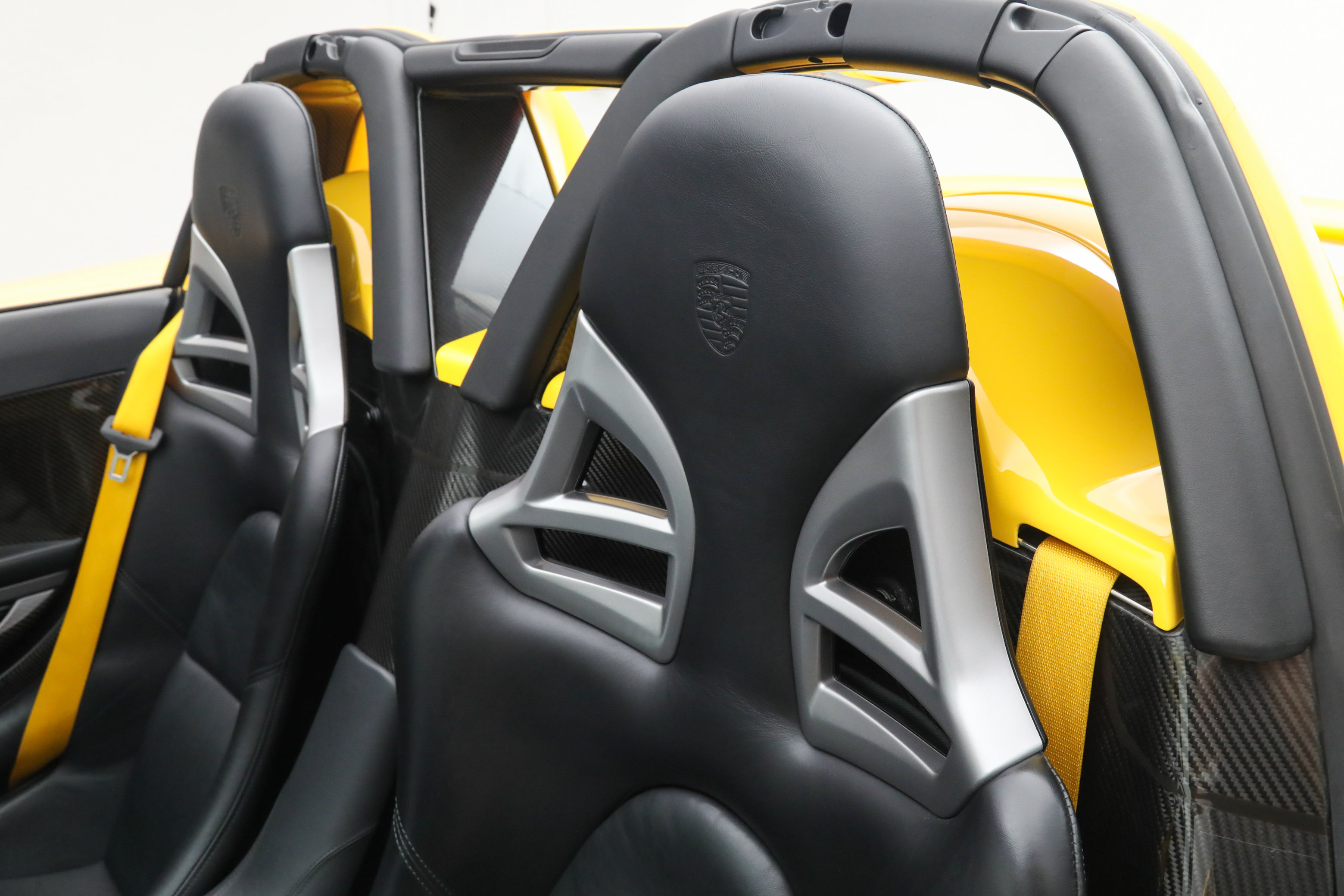 Used 2005 Porsche Carrera GT RWD image 28