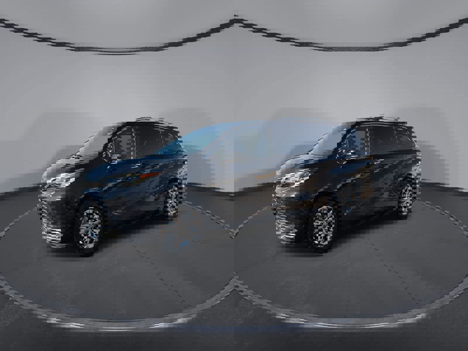 Used 2022 Toyota Sienna Platinum image 4