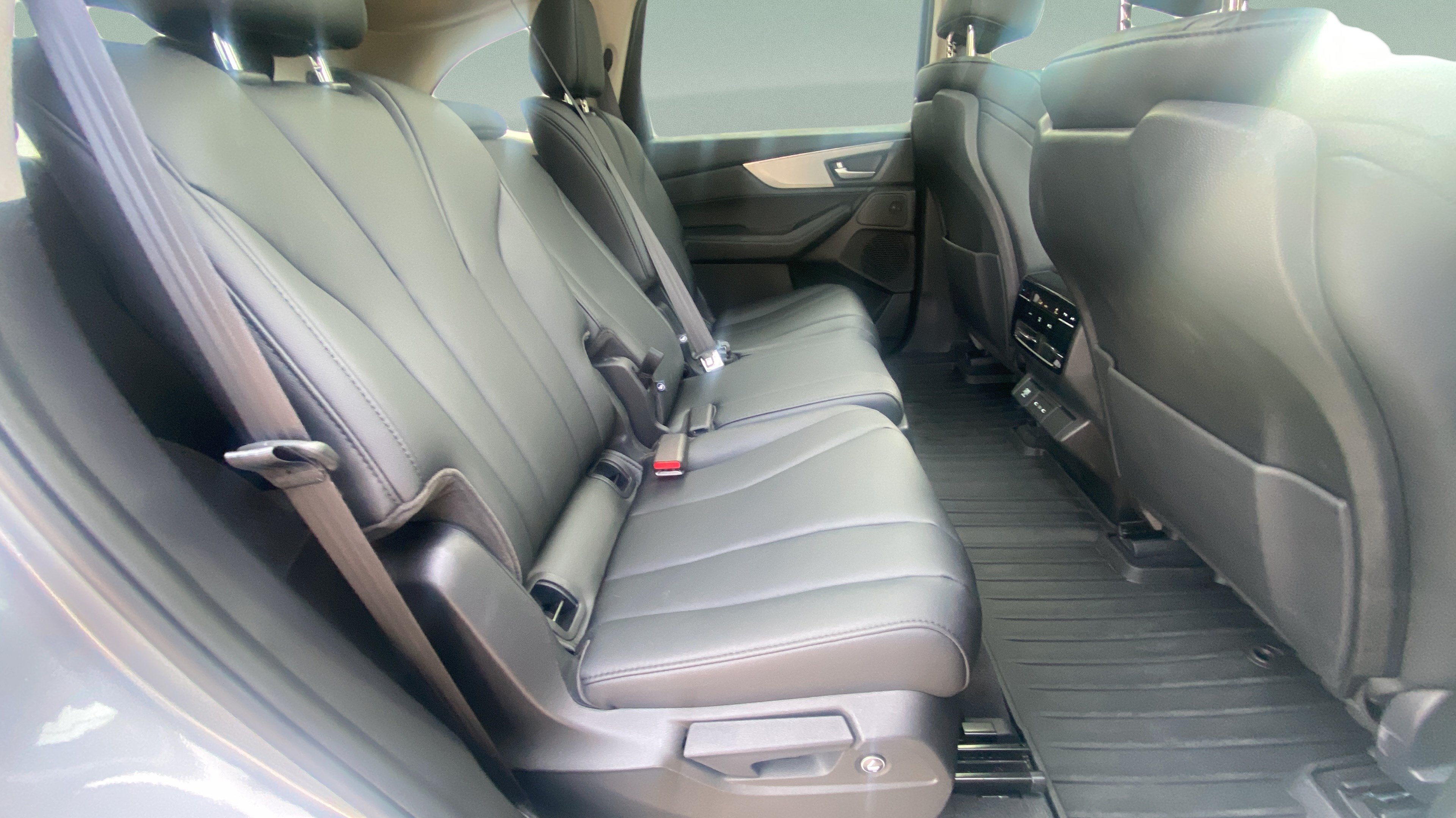Used 2026 Acura MDX FWD image 27