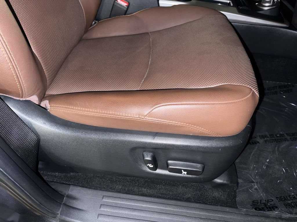 Used 2023 Toyota 4Runner Limited AWD/4WD image 15