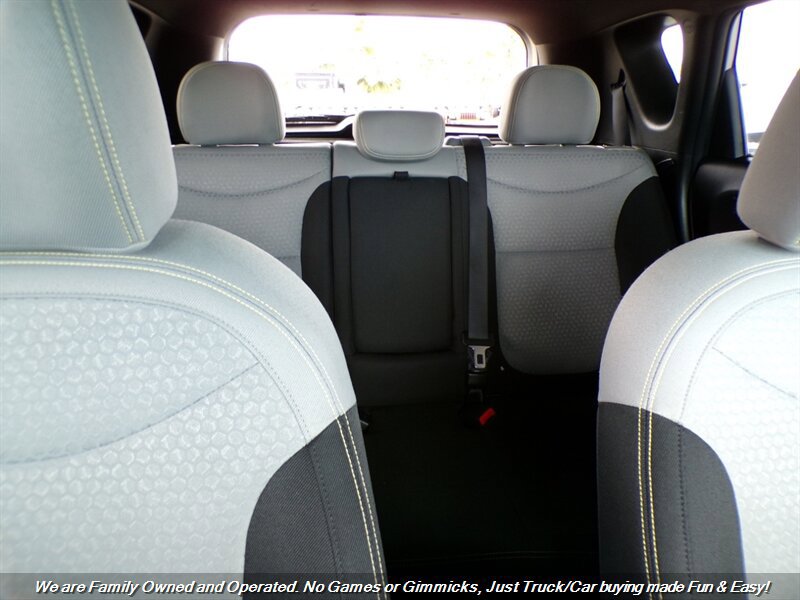 Used 2015 Kia Soul + FWD image 22