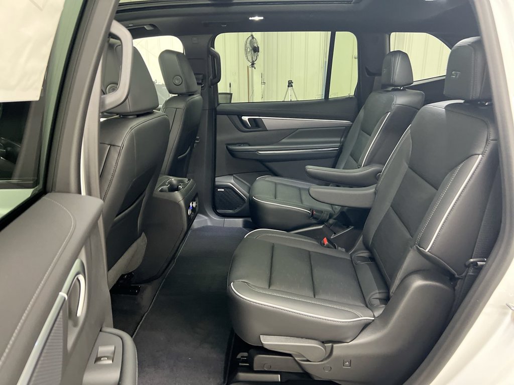 New 2026 Buick Enclave Sport Touring w/ Power Package FWD image 19