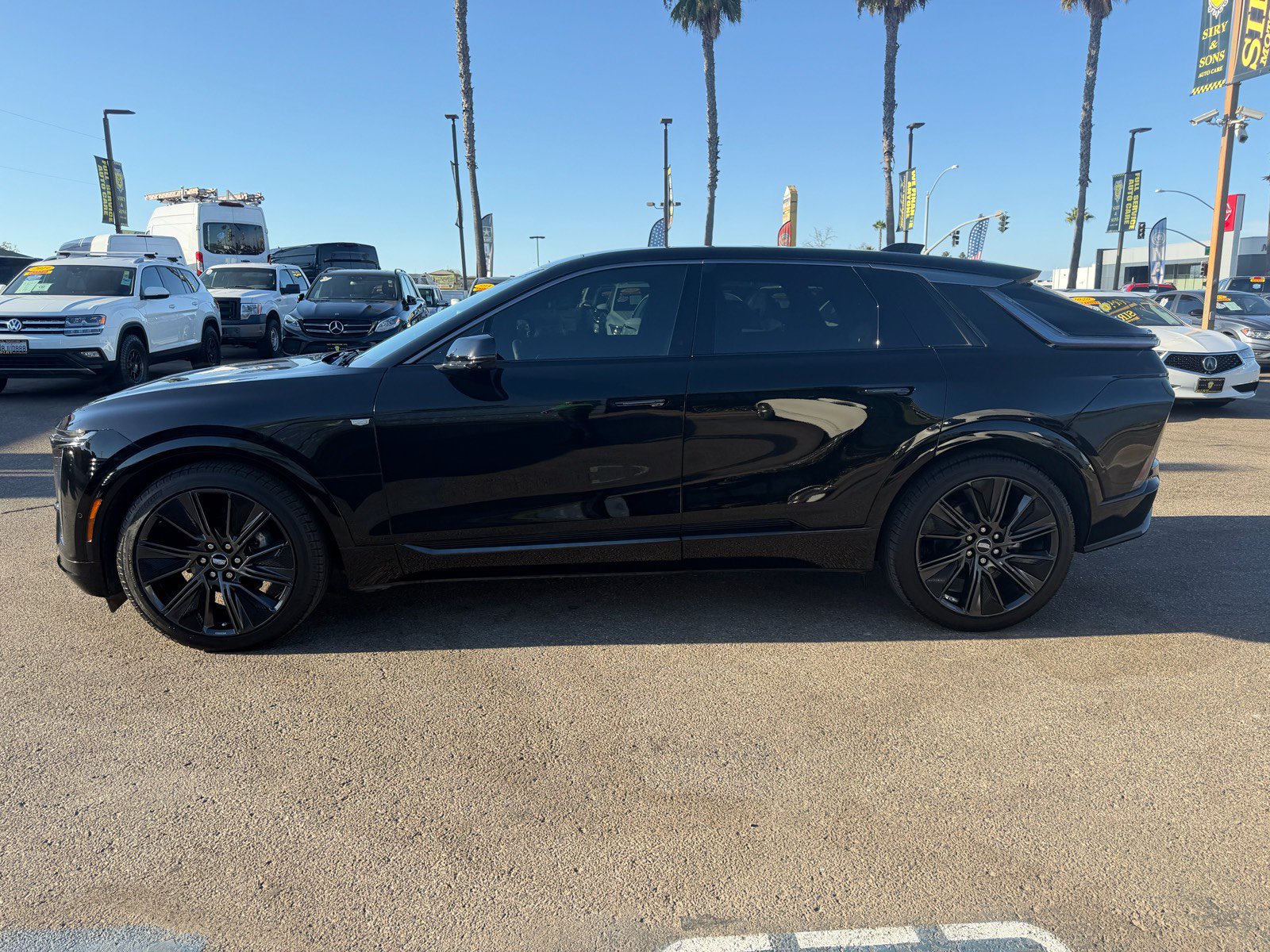 Used 2024 Cadillac Lyriq Sport AWD/4WD image 6