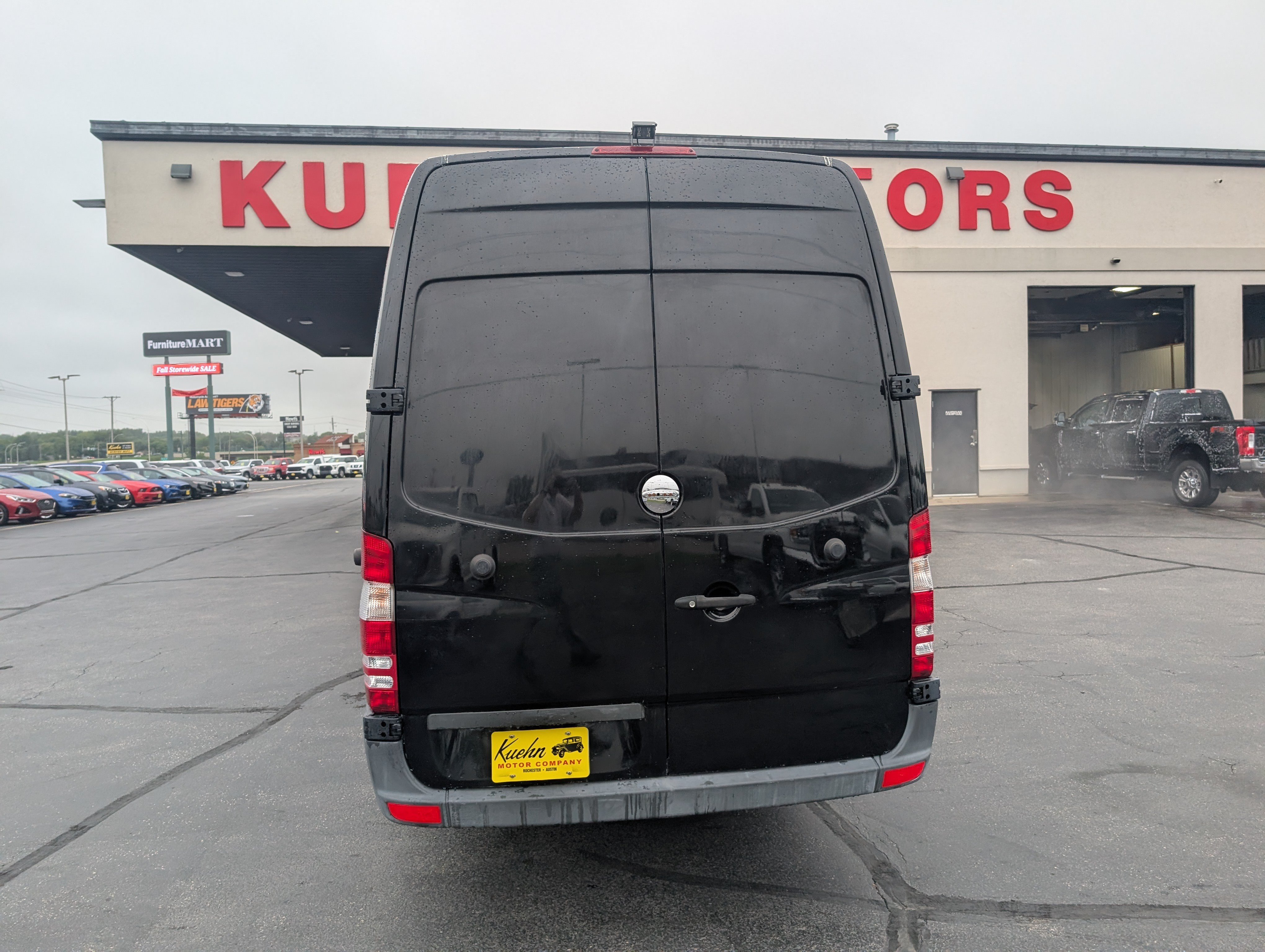 Used 2015 Freightliner Sprinter 2500 RWD image 7