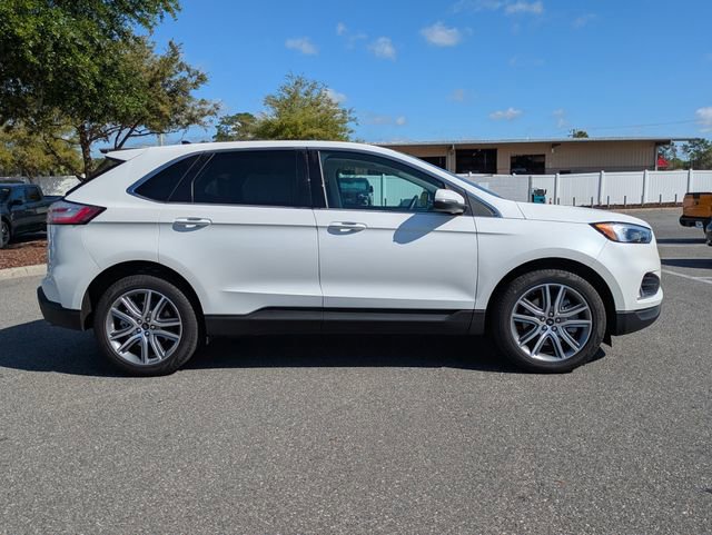 Used 2023 Ford Edge Titanium w/ Class II Trailer Tow Package image 2