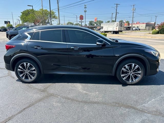 Used 2019 INFINITI QX30 AWD image 5