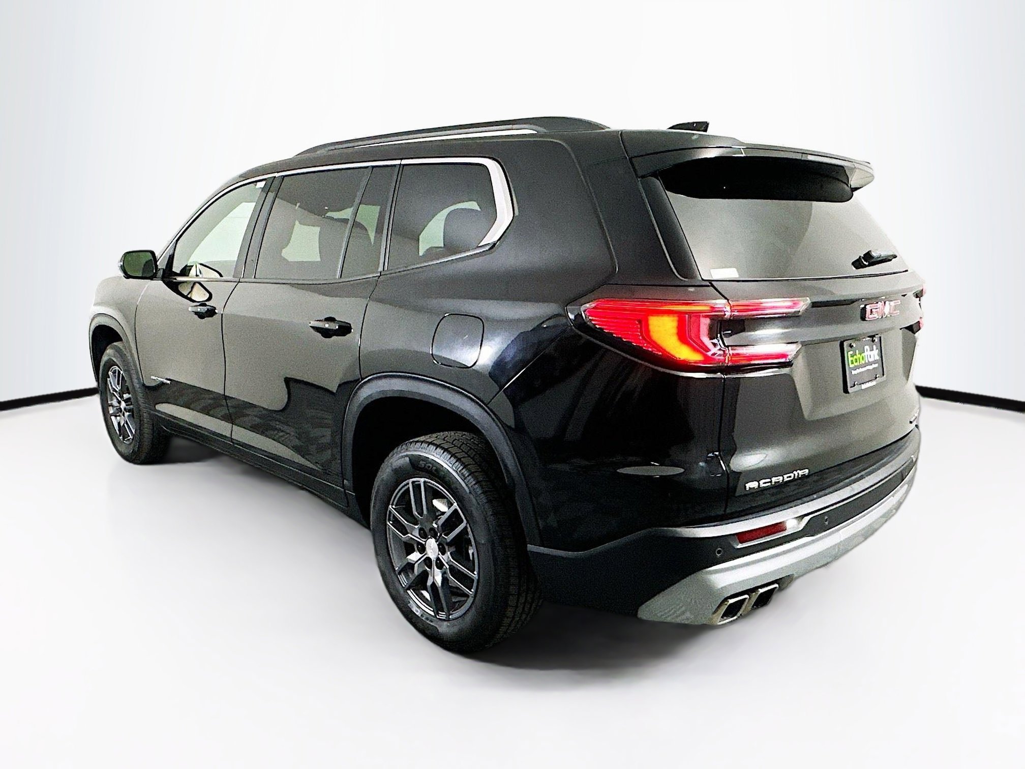 Used 2025 GMC Acadia Elevation image 5