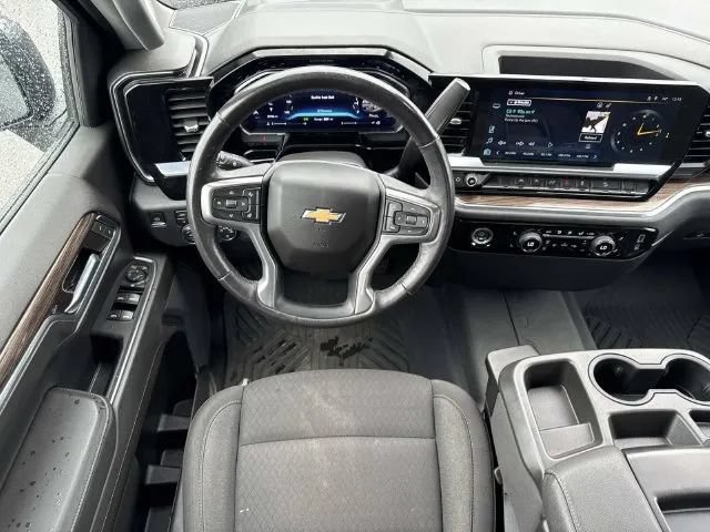 Used 2022 Chevrolet Silverado 1500 LT AWD/4WD image 14