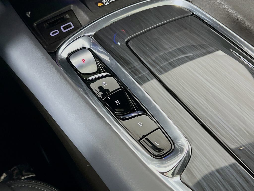 Used 2023 Buick Enclave Essence w/ Experience Buick Package image 16