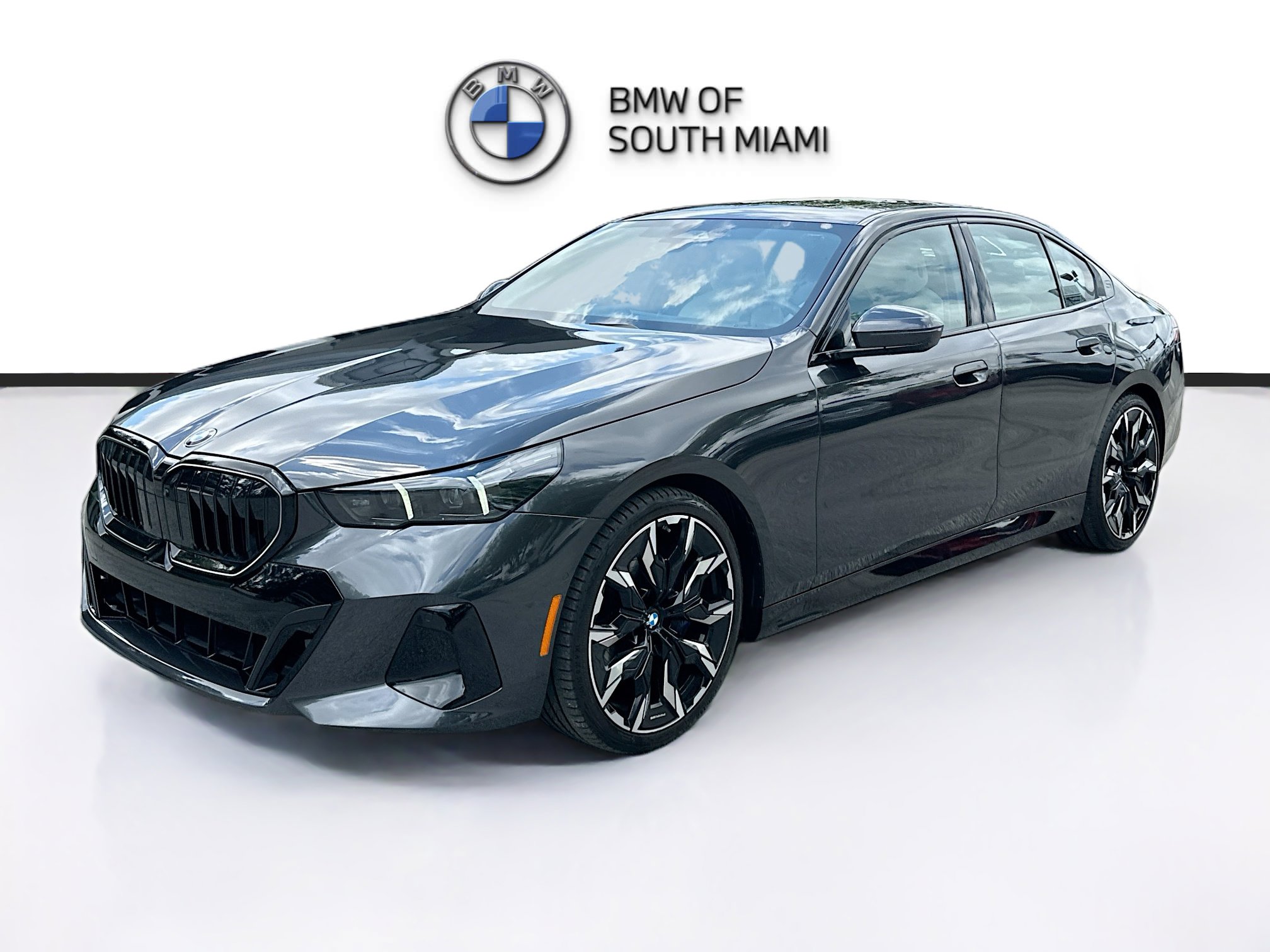 Certified 2024 BMW 530i 530i w/ M Sport Package image 3