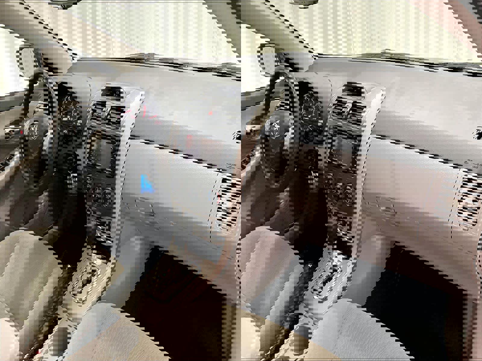 Used 2013 Toyota Corolla LE image 14