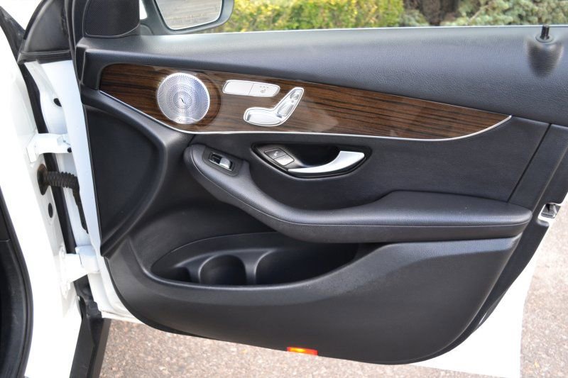 Used 2016 Mercedes-Benz GLC 300 4MATIC image 25