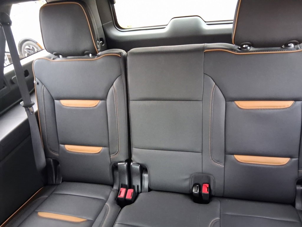 Used 2023 GMC Yukon XL AT4 w/ AT4 Premium Package image 18