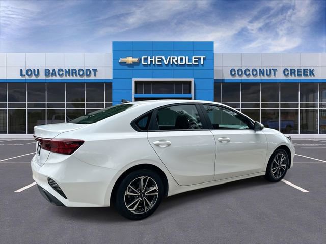 Used 2024 Kia Forte LXS FWD image 9