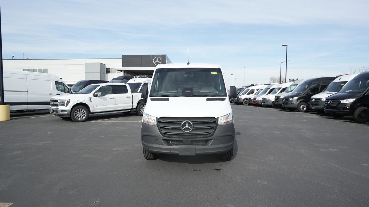Used 2025 Mercedes-Benz Sprinter 2500 image 2