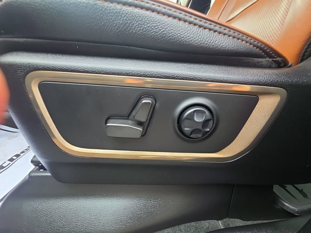 Used 2022 RAM 1500 Limited w/ Body Color Bumper Group AWD/4WD image 28