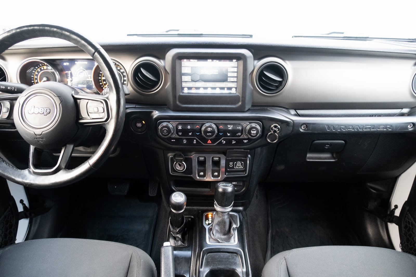 Used 2018 Jeep Wrangler Sport image 15