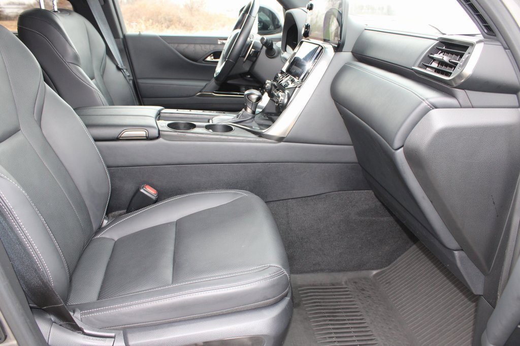 Used 2023 Lexus LX 600 4WD w/ Luxury Package image 15