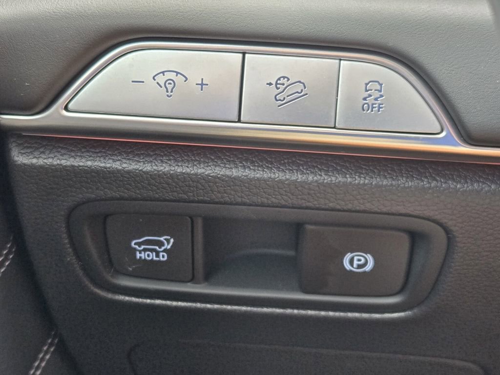 Used 2025 Genesis GV80 3.5T e-SC image 29