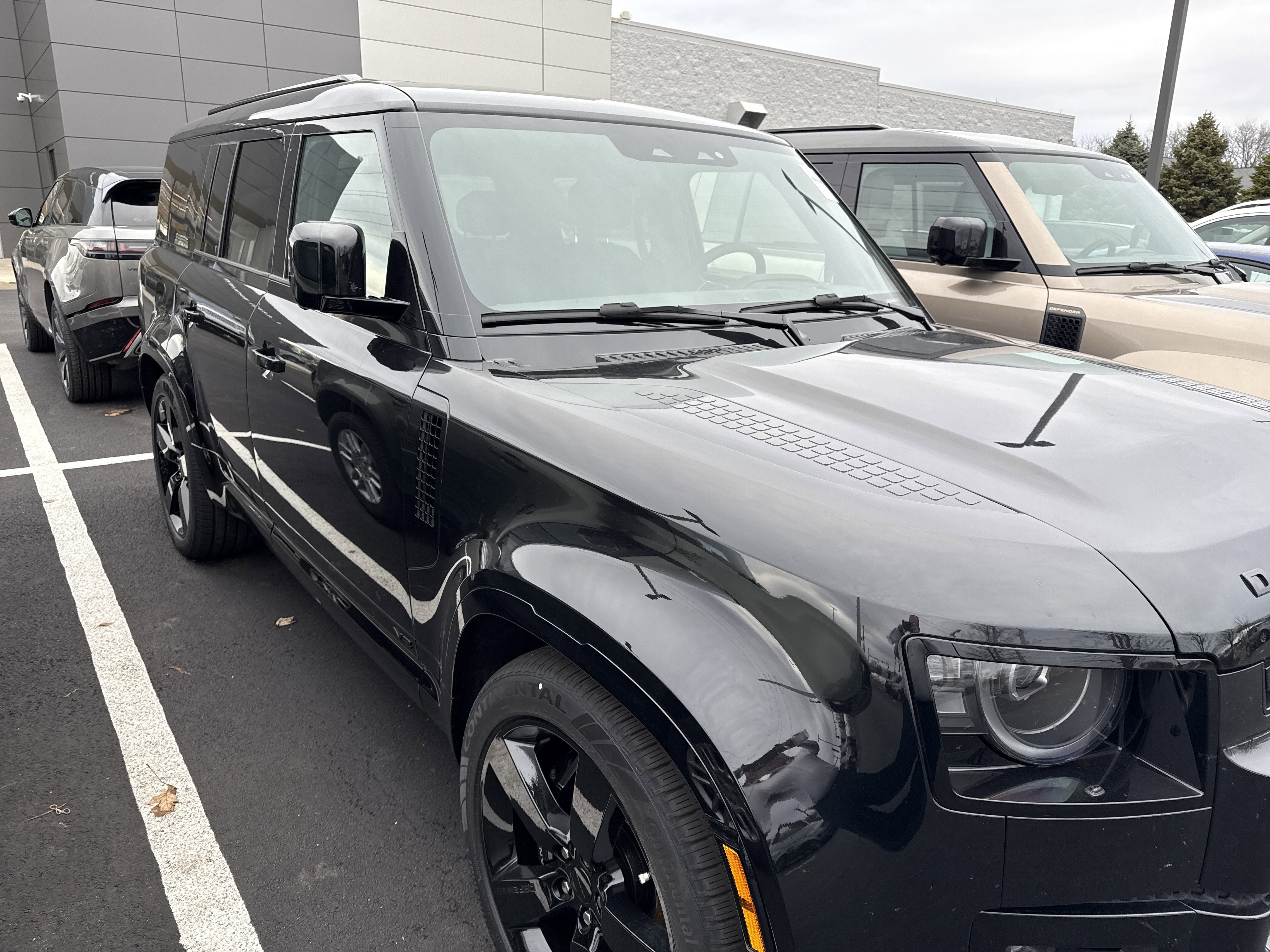 New 2026 Land Rover Defender 130 V8 image 5