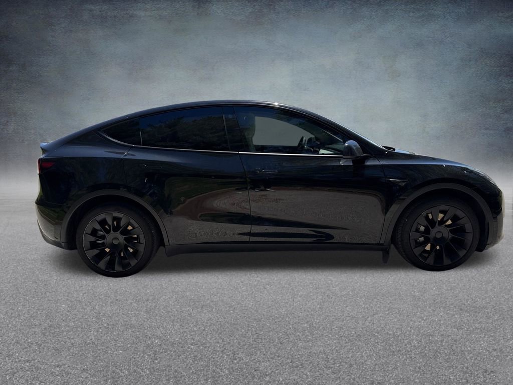 Used 2022 Tesla Model Y Long Range AWD/4WD image 6