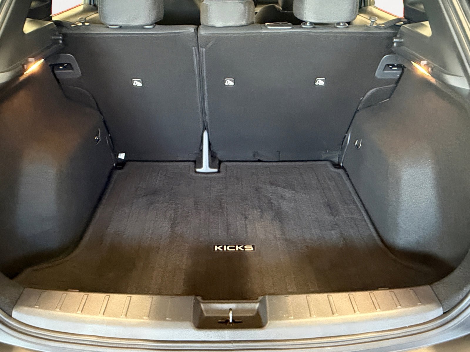 Used 2025 Nissan Kicks S image 14