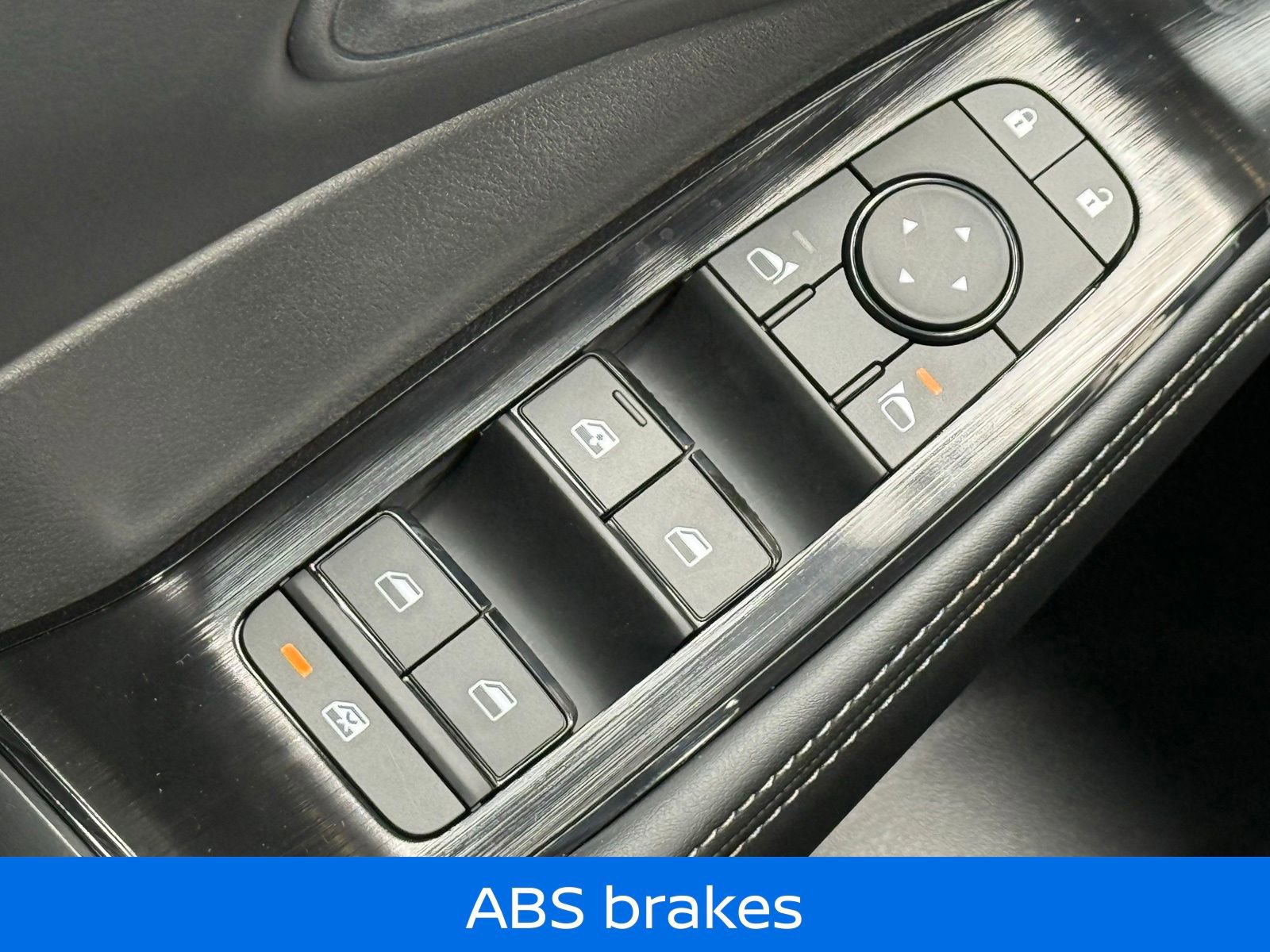 Certified 2025 Nissan Rogue SV image 30