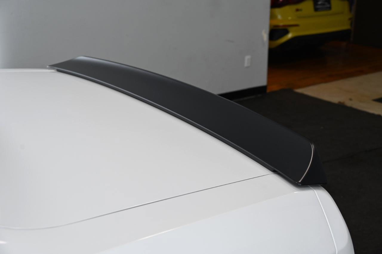 Used 2016 Dodge Challenger SRT Hellcat RWD image 15