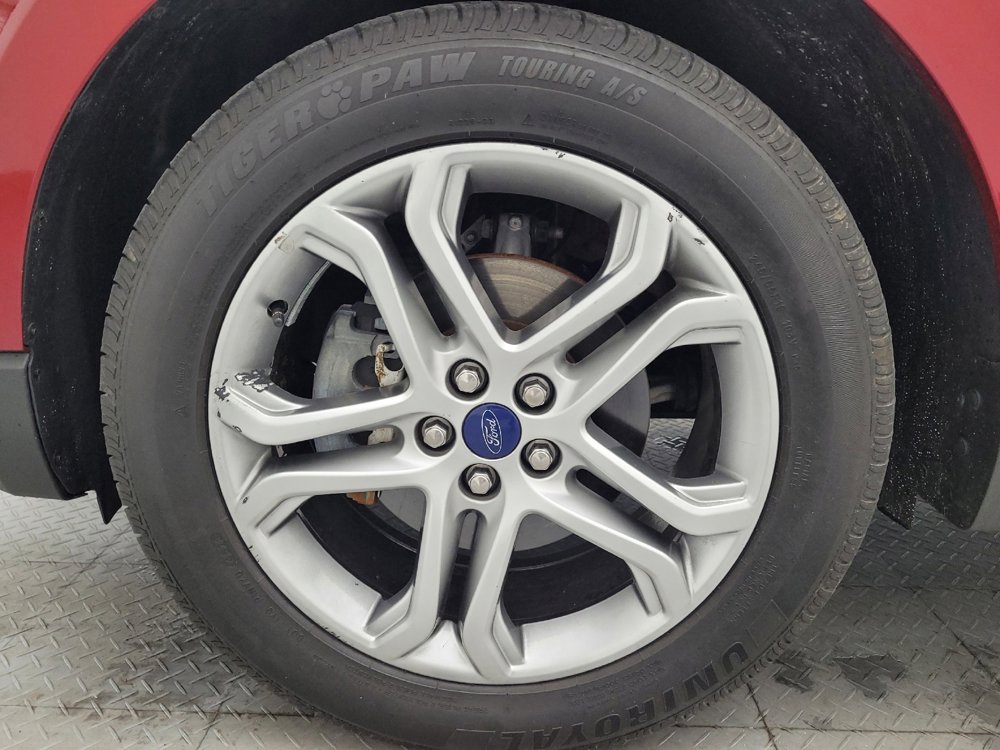 Used 2015 Ford Edge Titanium FWD image 31