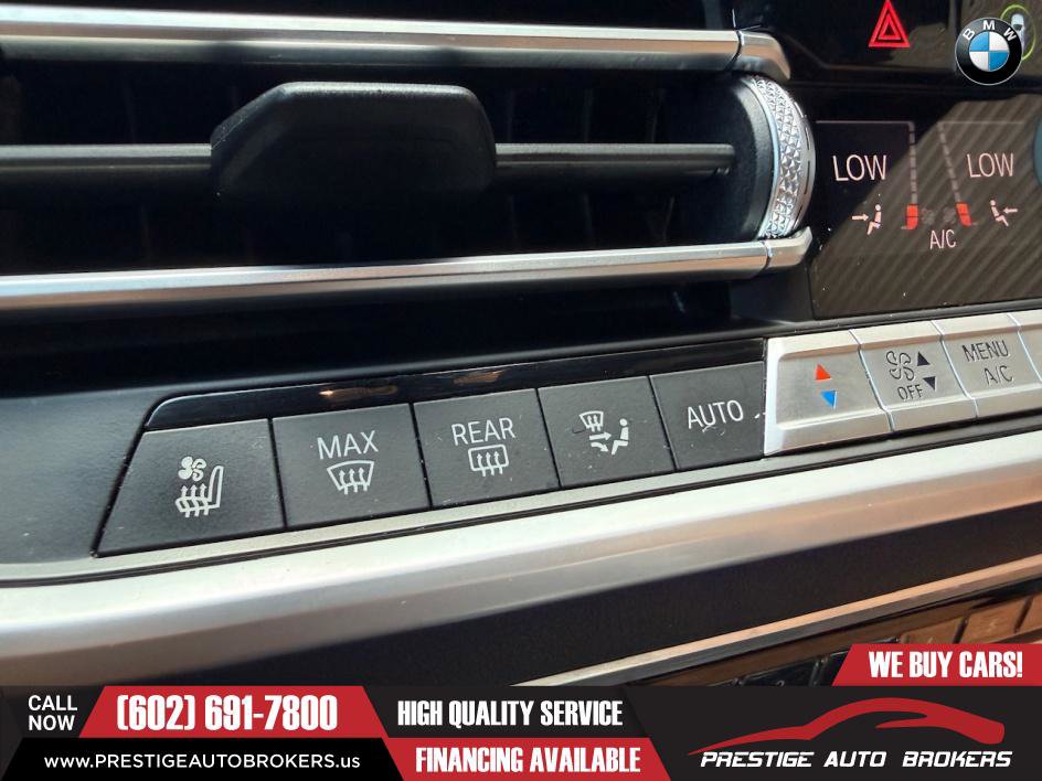 Used 2021 BMW X7 M50i w/ Executive Package image 31