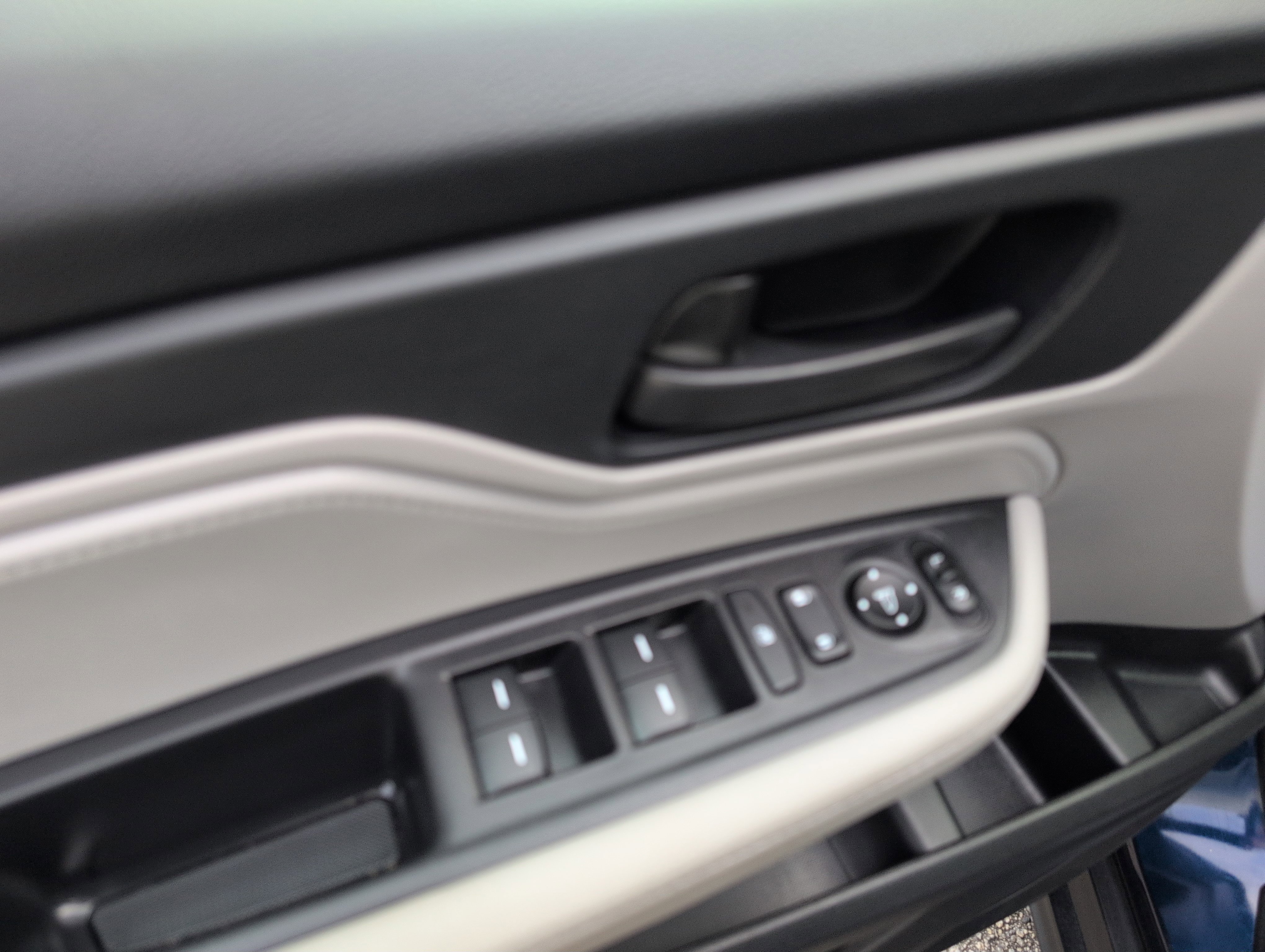 Used 2023 Honda Odyssey EX image 12