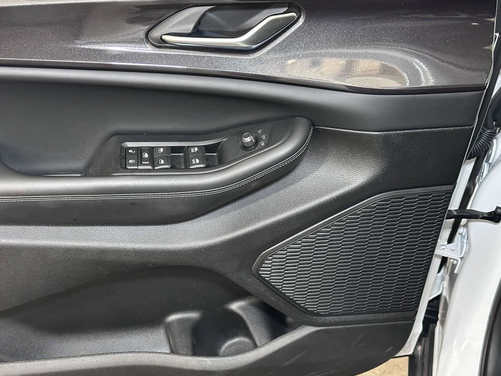 Certified 2023 Jeep Grand Cherokee Altitude image 23