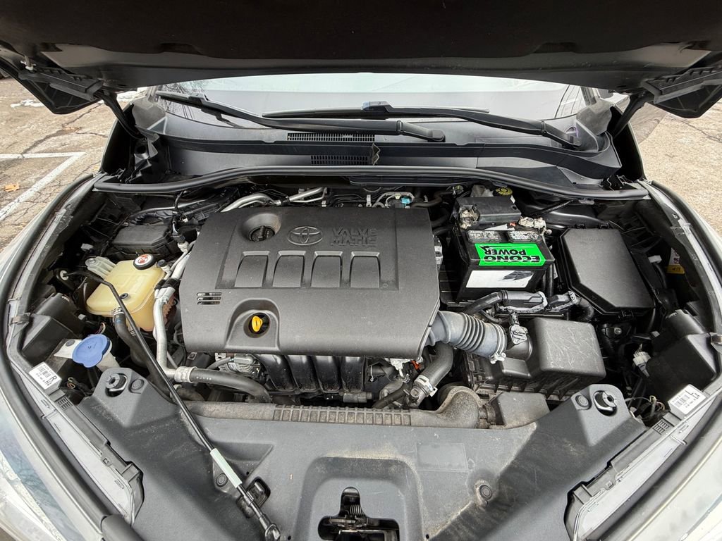 Used 2019 Toyota C-HR XLE image 20