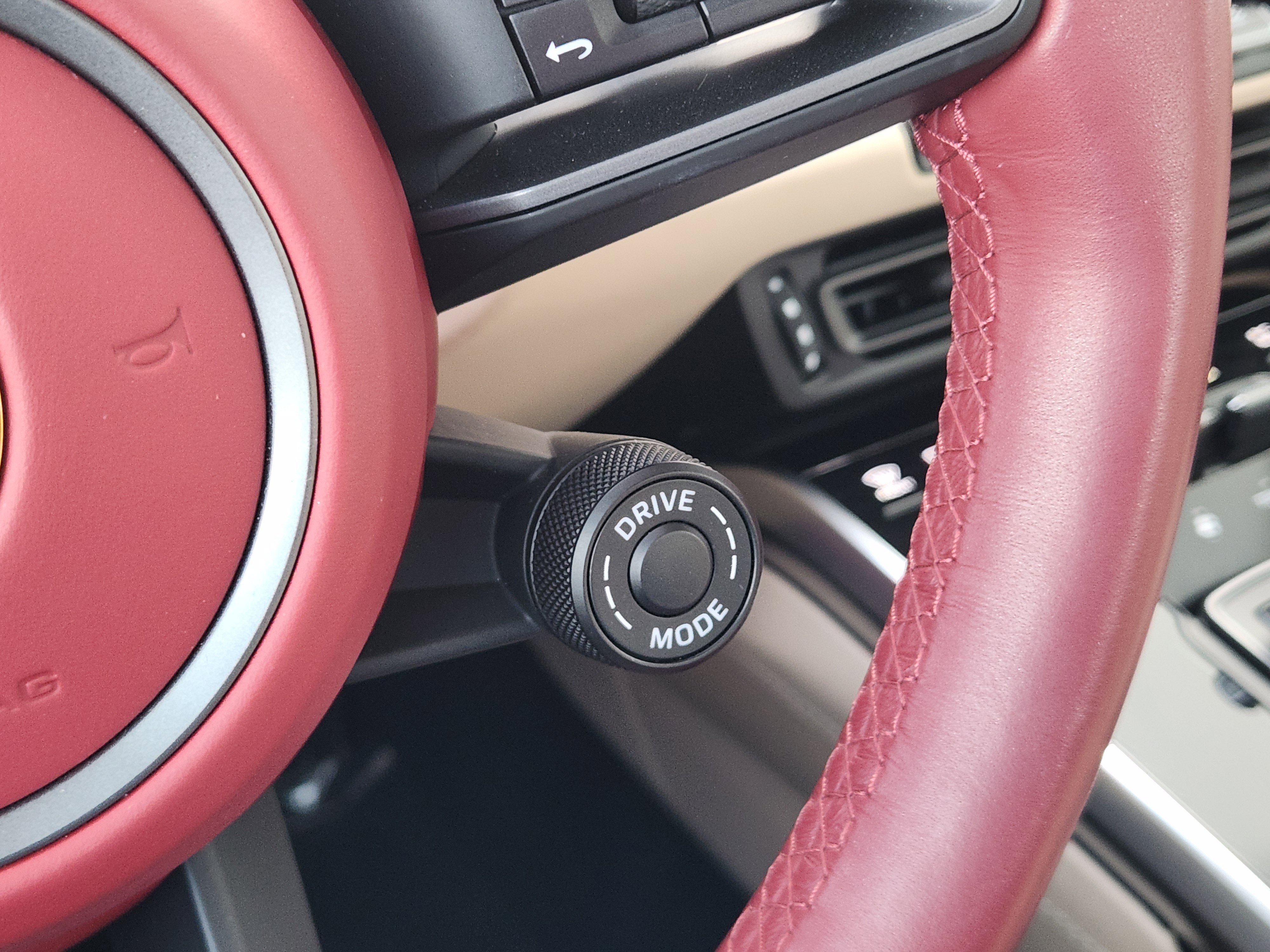 Used 2021 Porsche 911 Targa 4S Heritage Design image 24