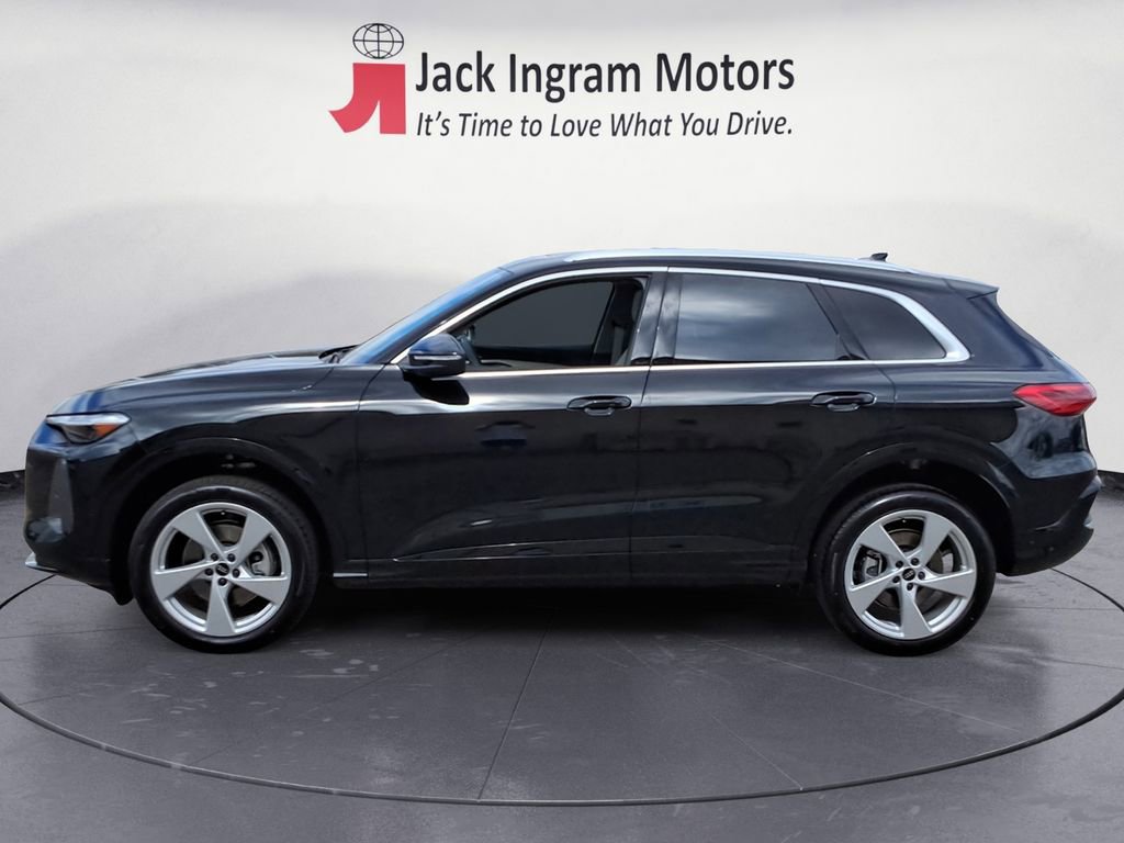 New 2025 Audi Q5 Premium Plus image 2