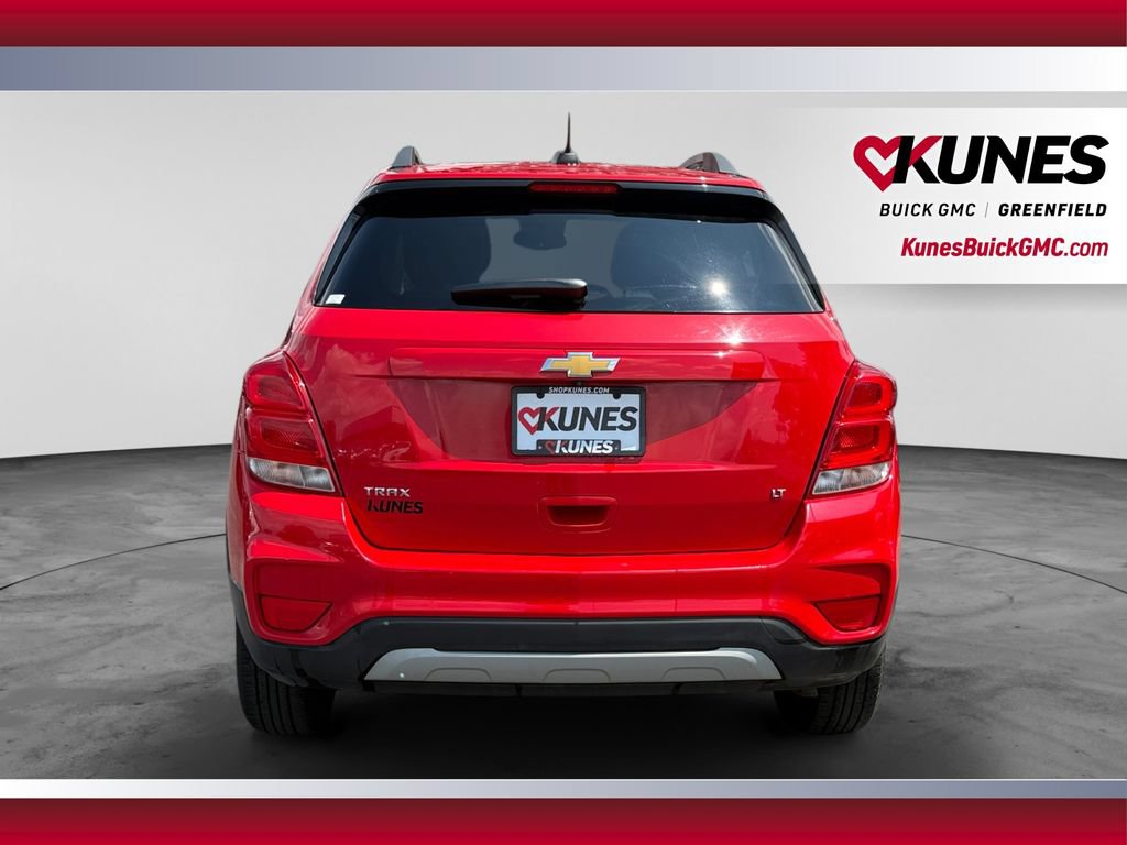 Used 2020 Chevrolet Trax LT w/ LT Convenience Package FWD image 9
