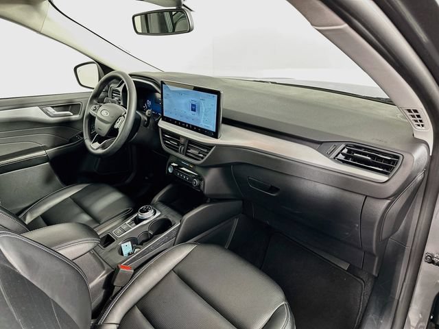 Used 2025 Ford Escape Platinum AWD/4WD image 31