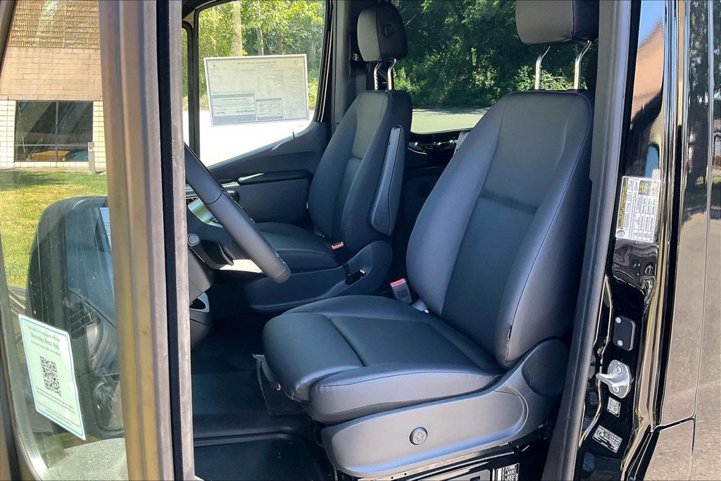 New 2026 Mercedes-Benz Sprinter 2500 image 9