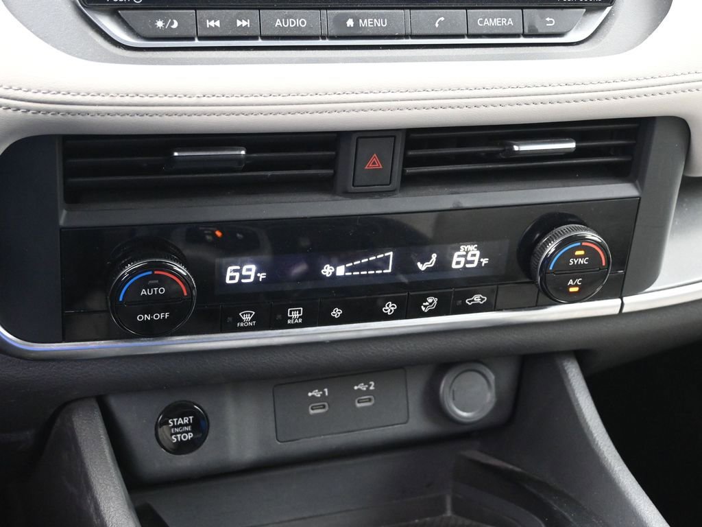 Used 2025 Nissan Rogue SV AWD/4WD image 19