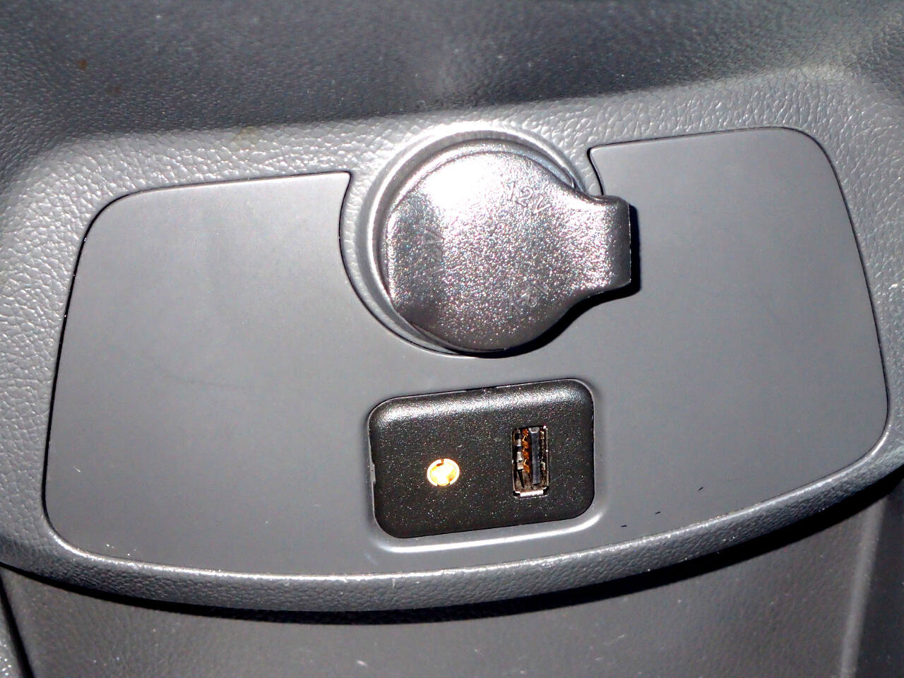 Used 2015 Chevrolet Spark LT image 21