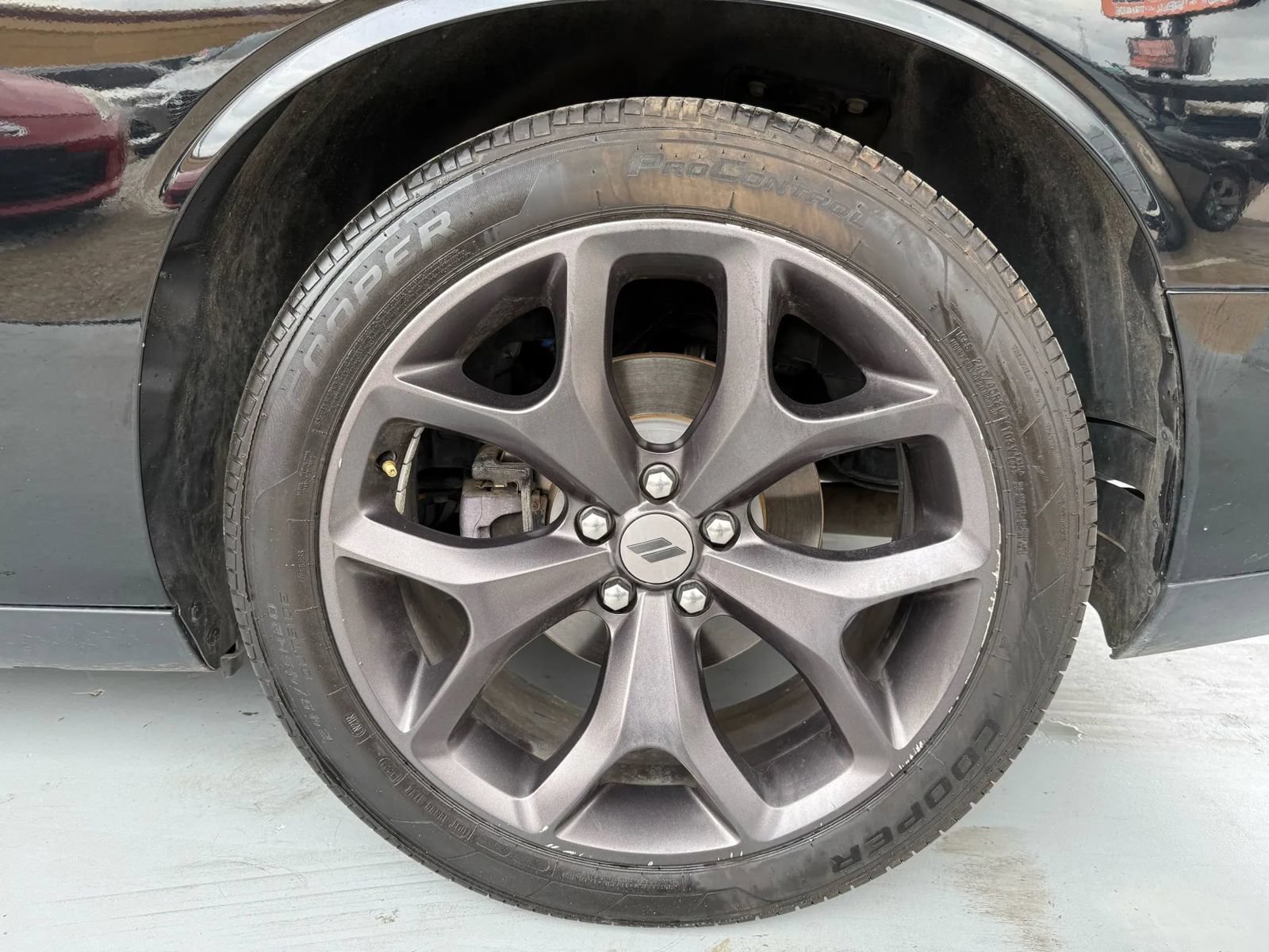 Used 2019 Dodge Challenger R/T RWD image 10