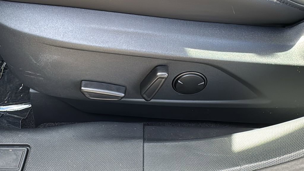 Certified 2025 Ford Mustang Mach-E Select image 22