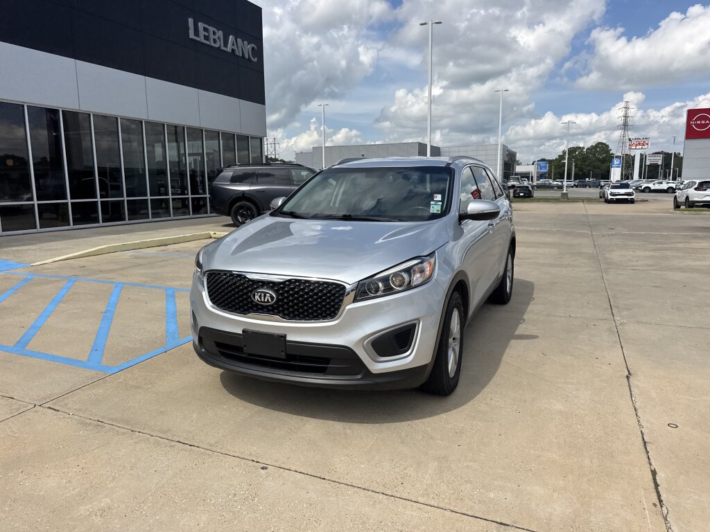 Used 2018 Kia Sorento FWD image 5